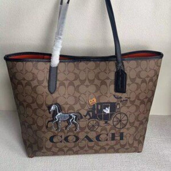 NWT! Coach City Tote Halloween Horse And Carriage Bag Purse - Picture 4 of 10